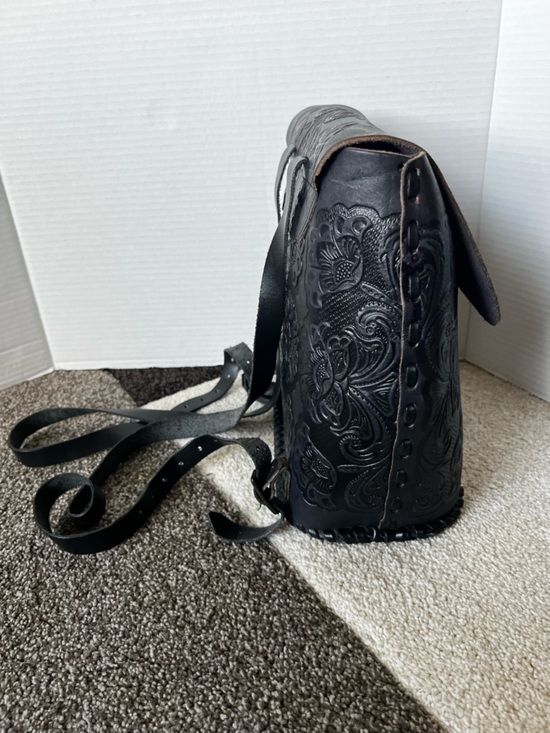 Arte Mestiza Beautiful Black Fully Adjustable Hand Tooled Leather Backpack main image 12
